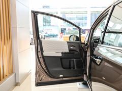 2022款 2.0L 混动豪华版 