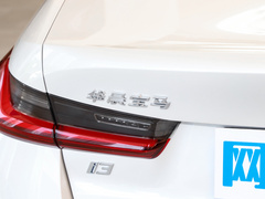 2022款 eDrive 35 L