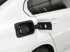 2022款 eDrive 35 L