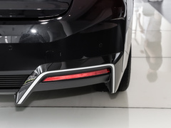 2022款 eDrive 35 L