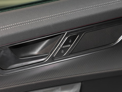 2022款 45 TFSI quattro S-line 见远型流晶套装