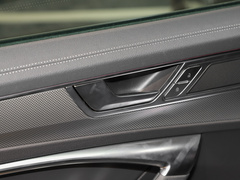 2022款 45 TFSI quattro S-line 见远型流晶套装