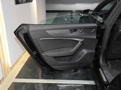 2022款 45 TFSI quattro S-line 见远型流晶套装