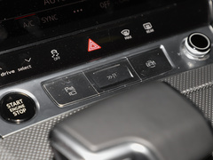 2022款 45 TFSI quattro S-line 见远型流晶套装