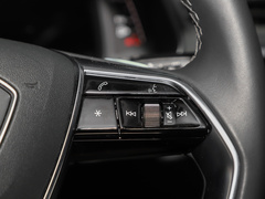 2022款 45 TFSI quattro S-line 见远型流晶套装