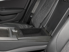 2022款 45 TFSI quattro S-line 见远型流晶套装