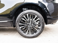 2022款 2.0L CVT两驱尊贵版