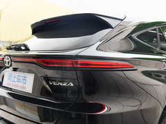 2022款 2.0L CVT两驱尊贵版