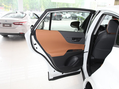 2022款 2.0L CVT四驱至尊版