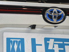 2022款 双擎 2.5L CVT两驱豪华版