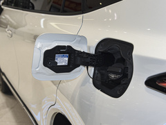 2022款 双擎 2.5L CVT两驱豪华版