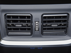 2022款 双擎 2.5L CVT两驱豪华版