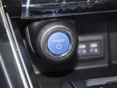 2022款 双擎 2.5L CVT两驱豪华版