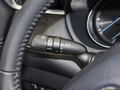 2022款 双擎 2.5L CVT两驱豪华版