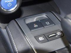 2022款 双擎 2.5L CVT两驱豪华版