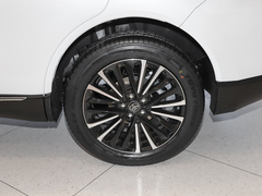2022款 双擎 2.5L CVT两驱尊贵版
