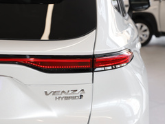 2022款 双擎 2.5L CVT两驱尊贵版