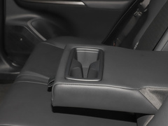 2022款 双擎 2.5L CVT两驱尊贵版