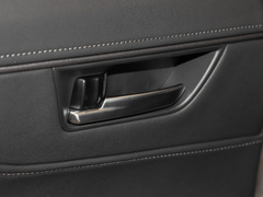 2022款 双擎 2.5L CVT两驱尊贵版