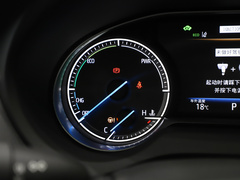 2022款 双擎 2.5L CVT两驱尊贵版