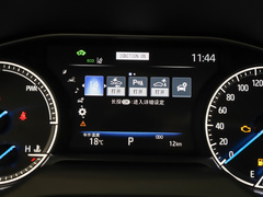 2022款 双擎 2.5L CVT两驱尊贵版