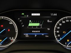 2022款 双擎 2.5L CVT两驱尊贵版