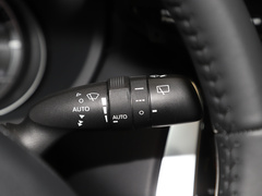 2022款 双擎 2.5L CVT两驱尊贵版