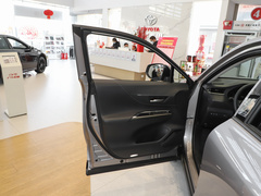 2022款 双擎 2.5L CVT两驱尊贵版