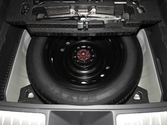 2022款 双擎 2.5L CVT两驱尊贵版