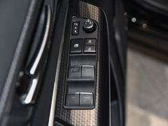 2022款 双擎 2.5L CVT四驱至尊版