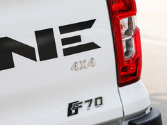 2022款  2.5T柴油手动四驱卓越版长轴JE4D25Q6A