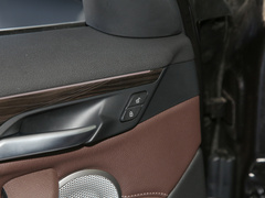 2022款 xDrive25Li 尊享型