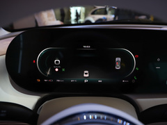 2022款 401km 爱丽丝版