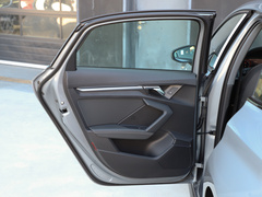 2022款 A3L Limousine 35 TFSI 时尚运动型