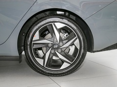 2022款 1.5L CVT LUX尊贵版