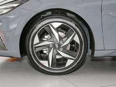 2022款 1.5L CVT LUX尊贵版