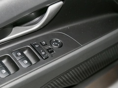 2022款 1.5L CVT LUX尊贵版