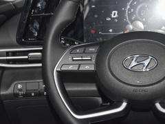 2022款 1.5L CVT LUX尊贵版