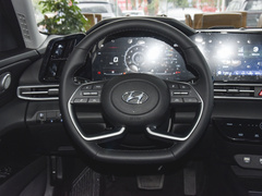 2022款 1.5L CVT LUX尊贵版