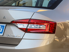 2022款 1.5L 自动舒享版
