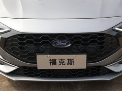 2022款 三厢 EcoBoost 180 自动竞速版