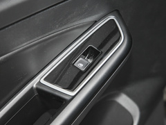2021款 熊猫版 1.4T 自动荣耀版Pro