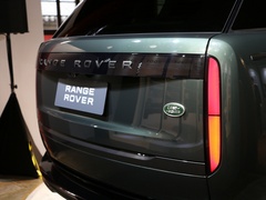 2023款 3.0 L6 400PS 典范加长版