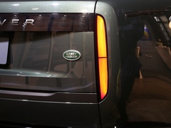 2023款 3.0 L6 400PS 典范加长版