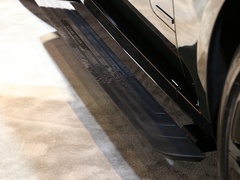 2023款 3.0 L6 400PS 典范加长版