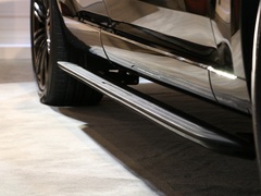 2023款 3.0 L6 400PS 典范加长版