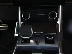 2023款 3.0 L6 400PS 典范加长版