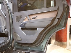 2023款 3.0 L6 400PS 典范加长版