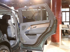 2023款 3.0 L6 400PS 典范加长版