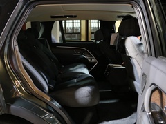 2023款 3.0 L6 400PS 典范加长版